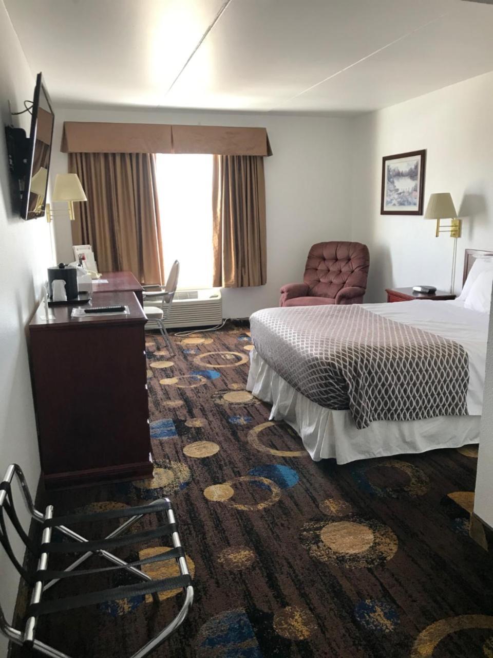 Stonebridge Hotel Fort Mcmurray Exterior photo